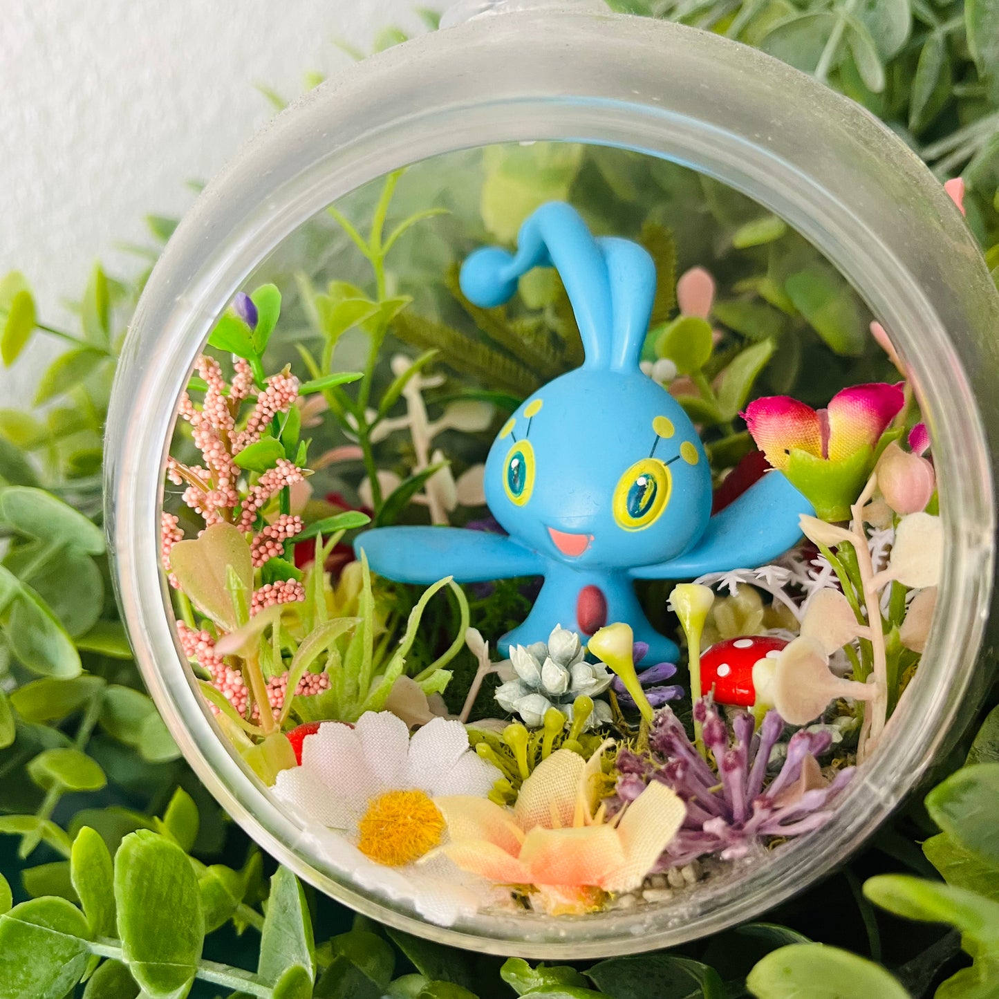 Manaphy Planter Terrarium