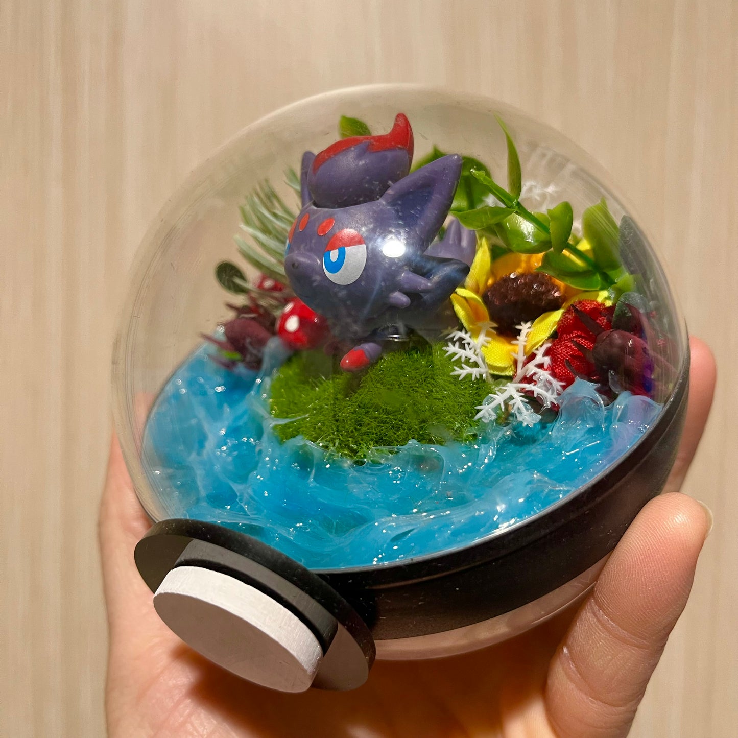 Zorua Pokeball Terrarium *discount for older design*