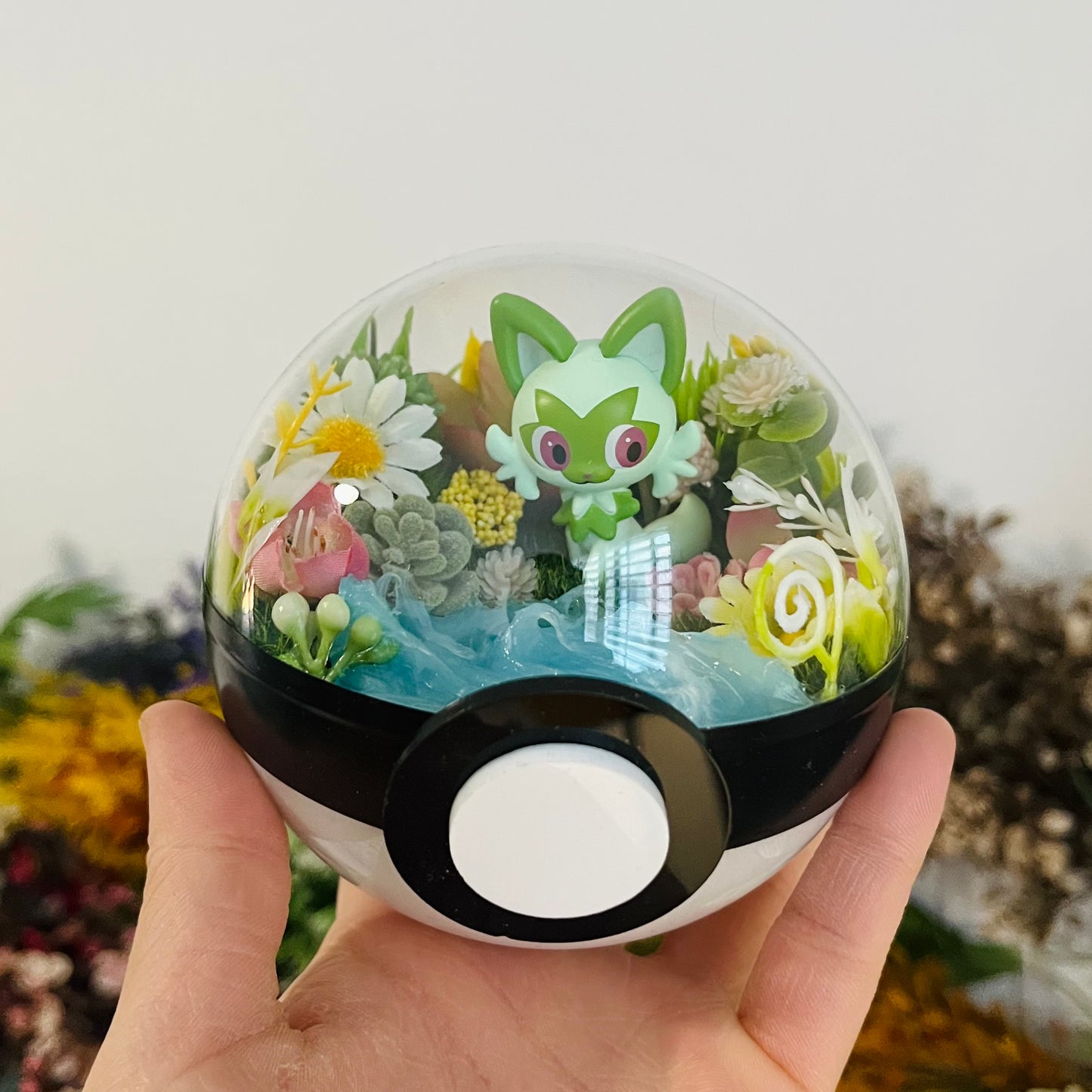 Sprigatito Pokeball Terrarium