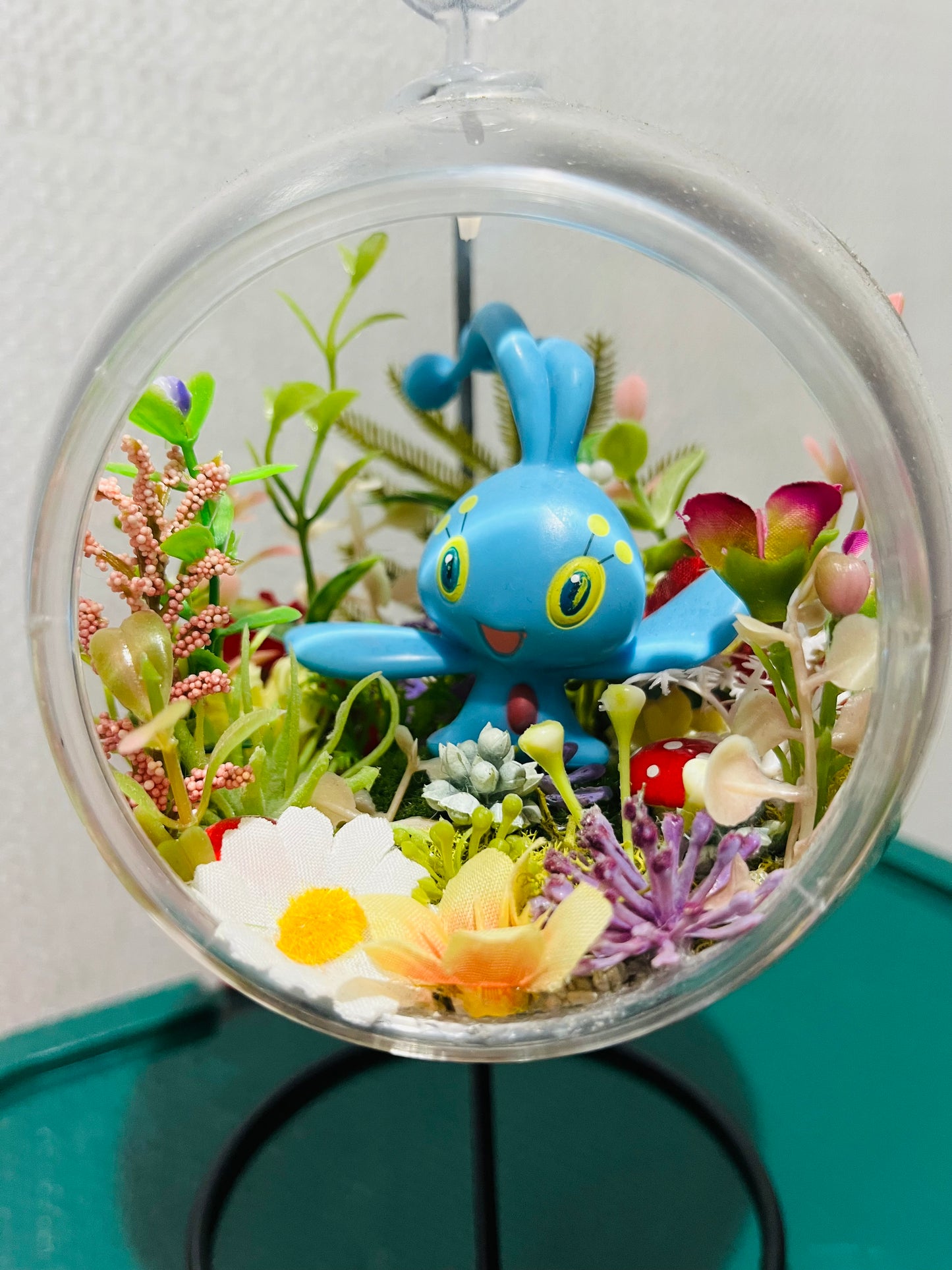 Manaphy Planter Terrarium