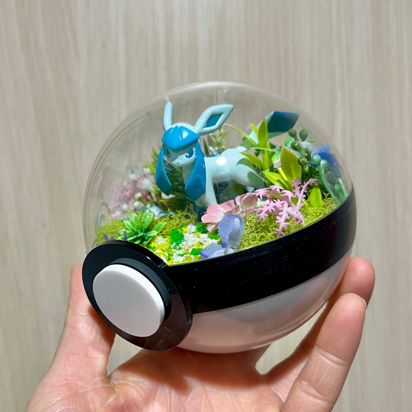 Glaceon Flowery Pokeball Terrarium