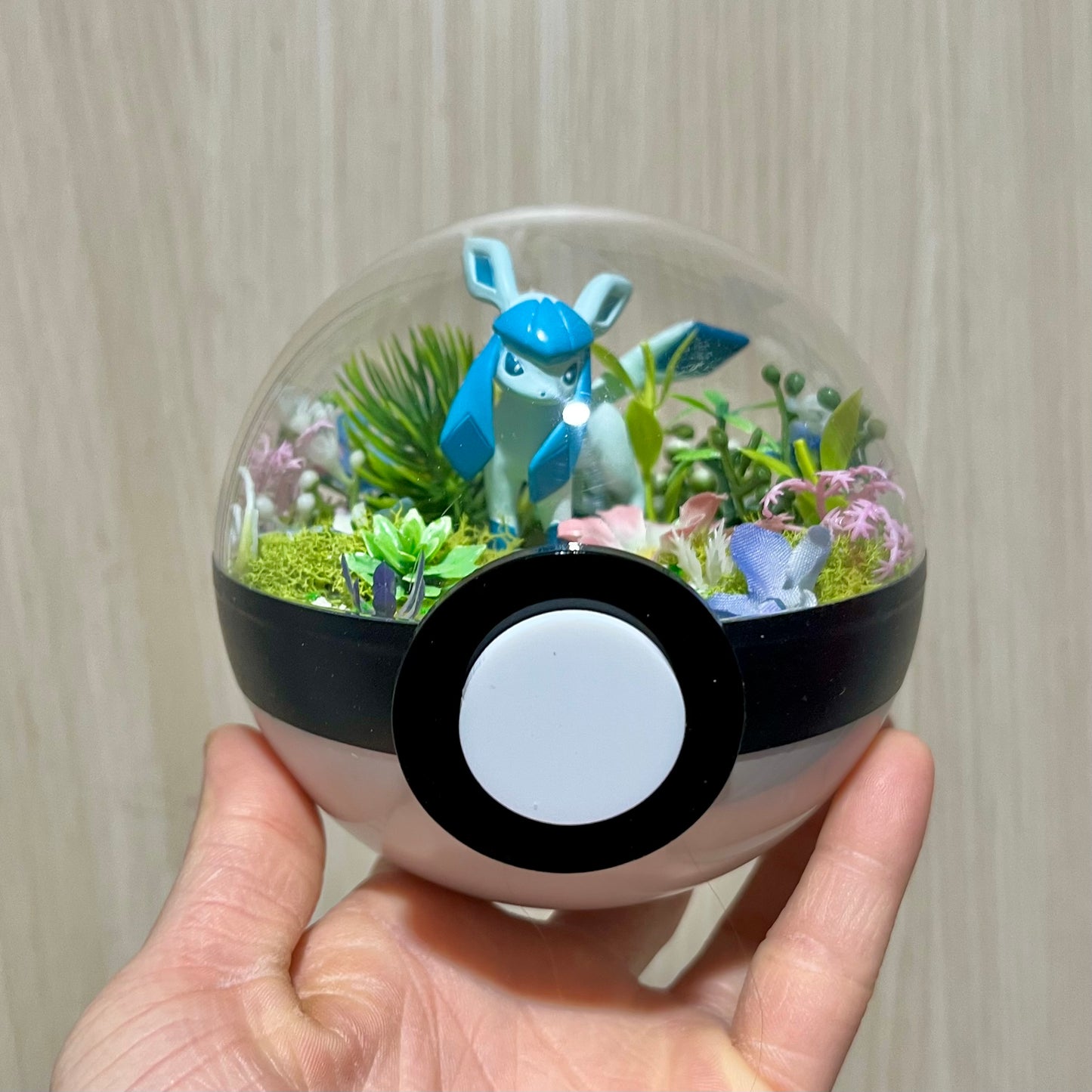 Glaceon Flowery Pokeball Terrarium