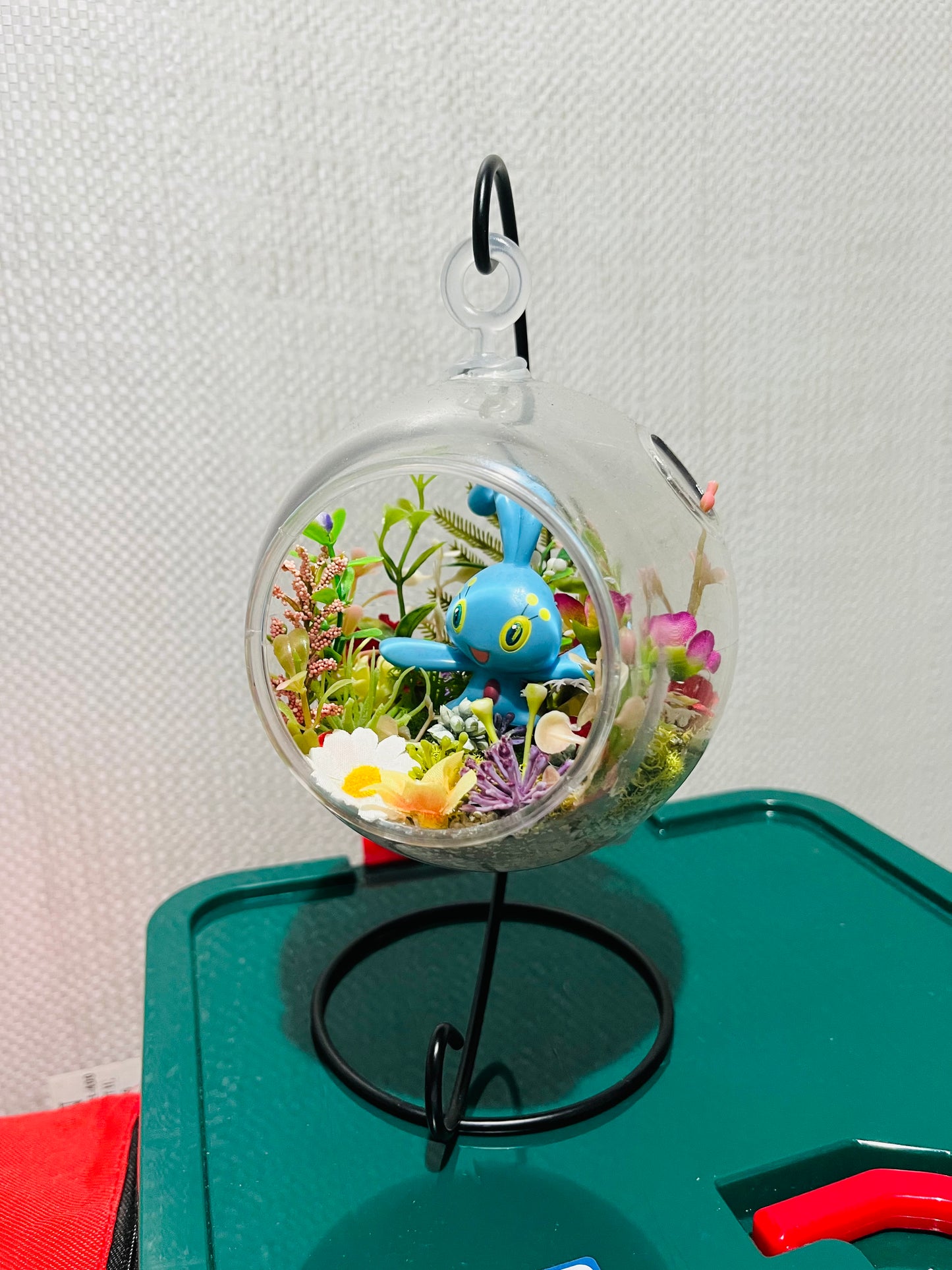 Manaphy Planter Terrarium