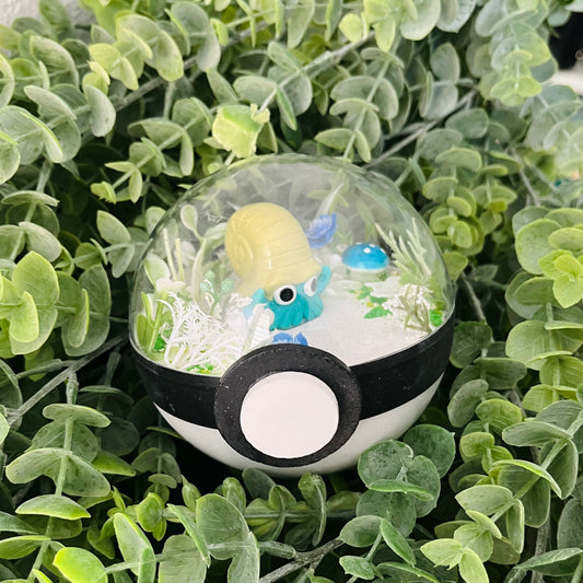 Omanyte Pokeball Terrarium
