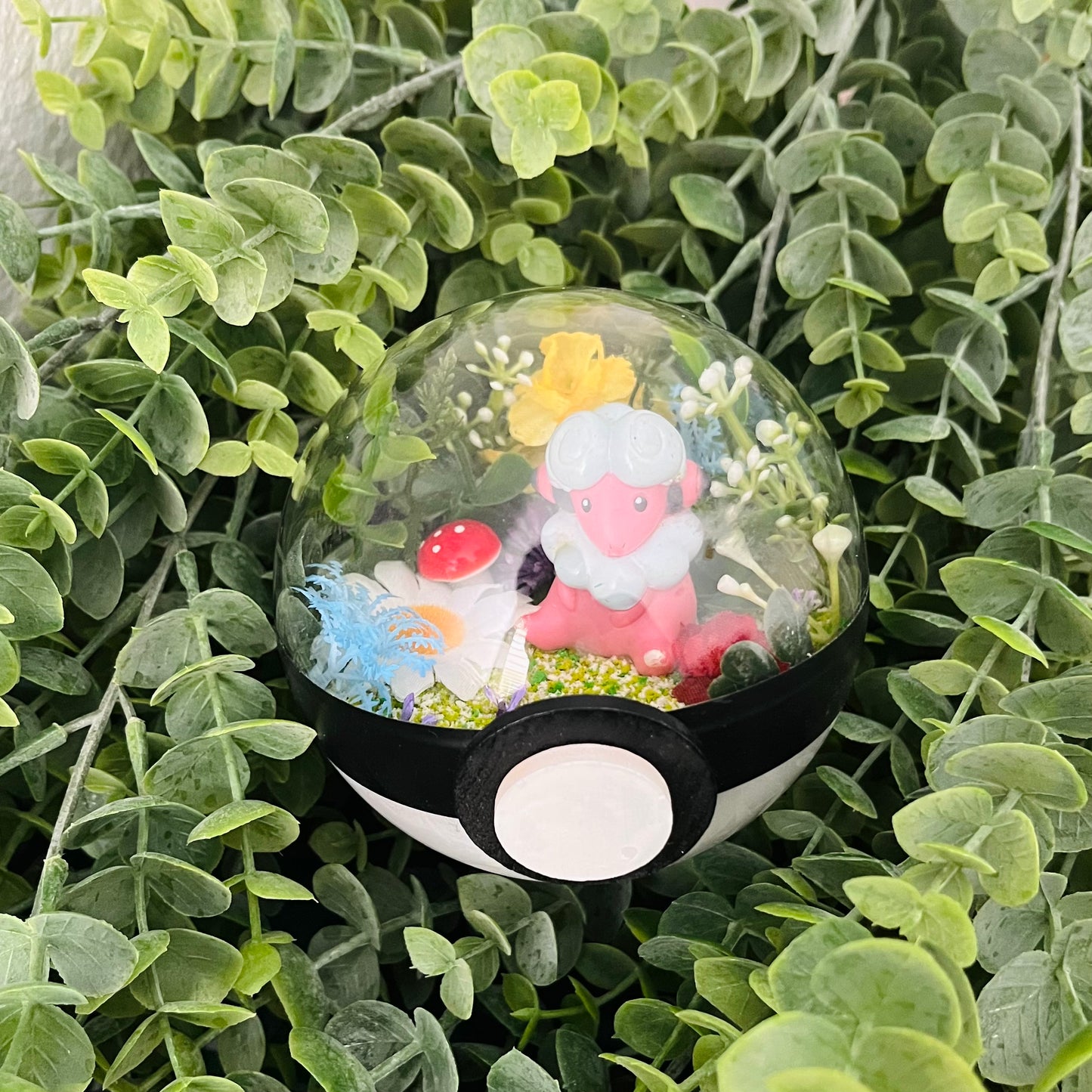 Flaaffy Pokeball Terrarium