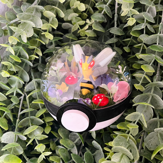 Beedrill Pokeball Terrarium