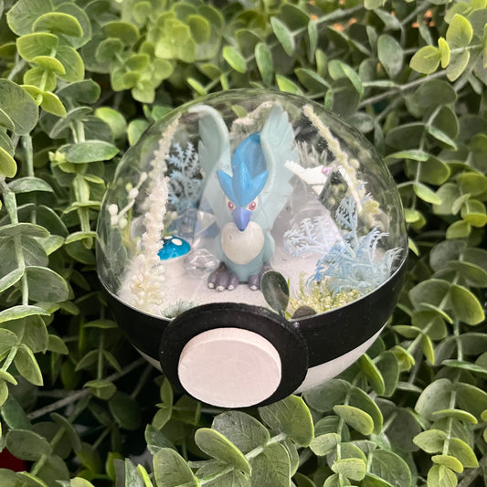 Arcticuno Pokeball Terrarium