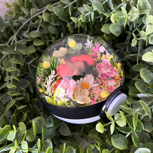 Vulpix Pokeball Terrarium