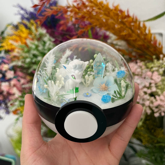 Alolan Vulpix Pokeball Terrarium